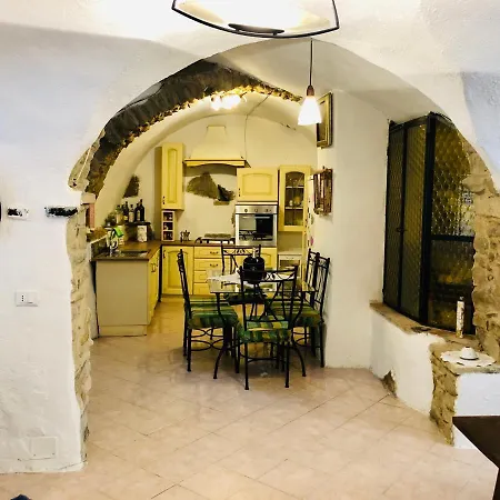 Bellissima Casa Del Carro A Bussana Vecchia